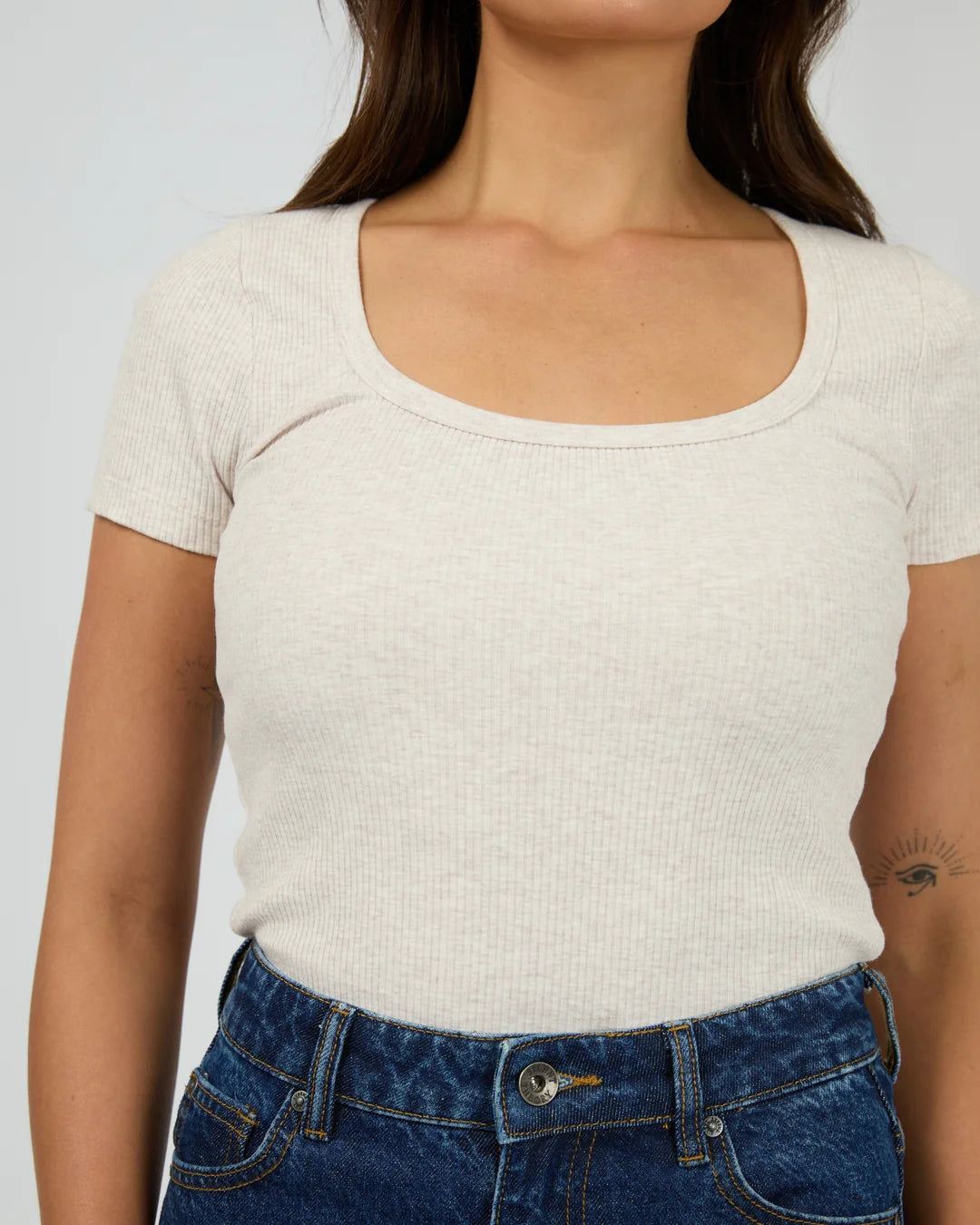 Mia Tee Oatmeal